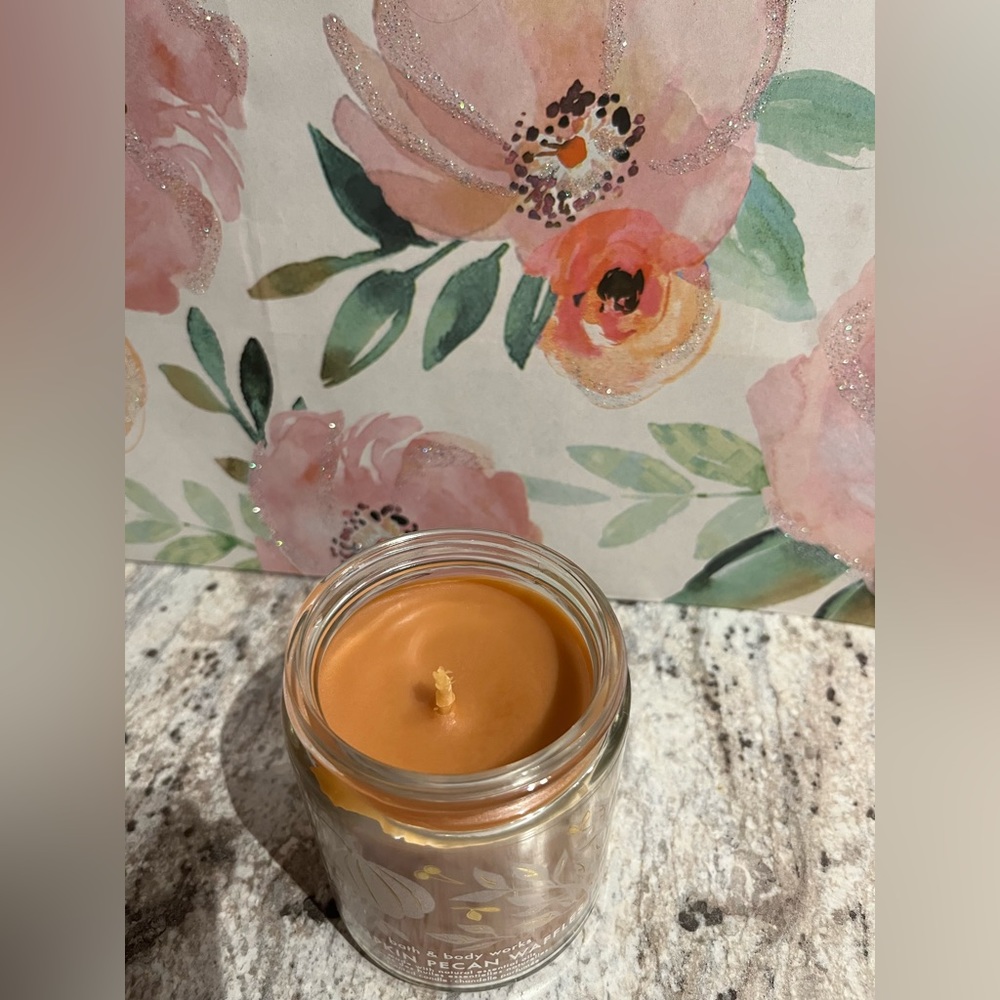 1 wick candle 🤎 - Picture 2 of 2